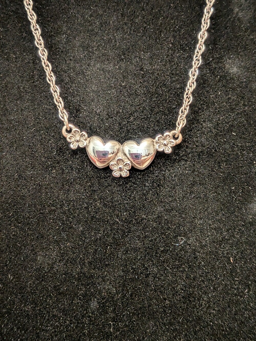James Avery Retired Sterling Hearts And Flowers Twisted Chain Necklace - Picture 2 of 7